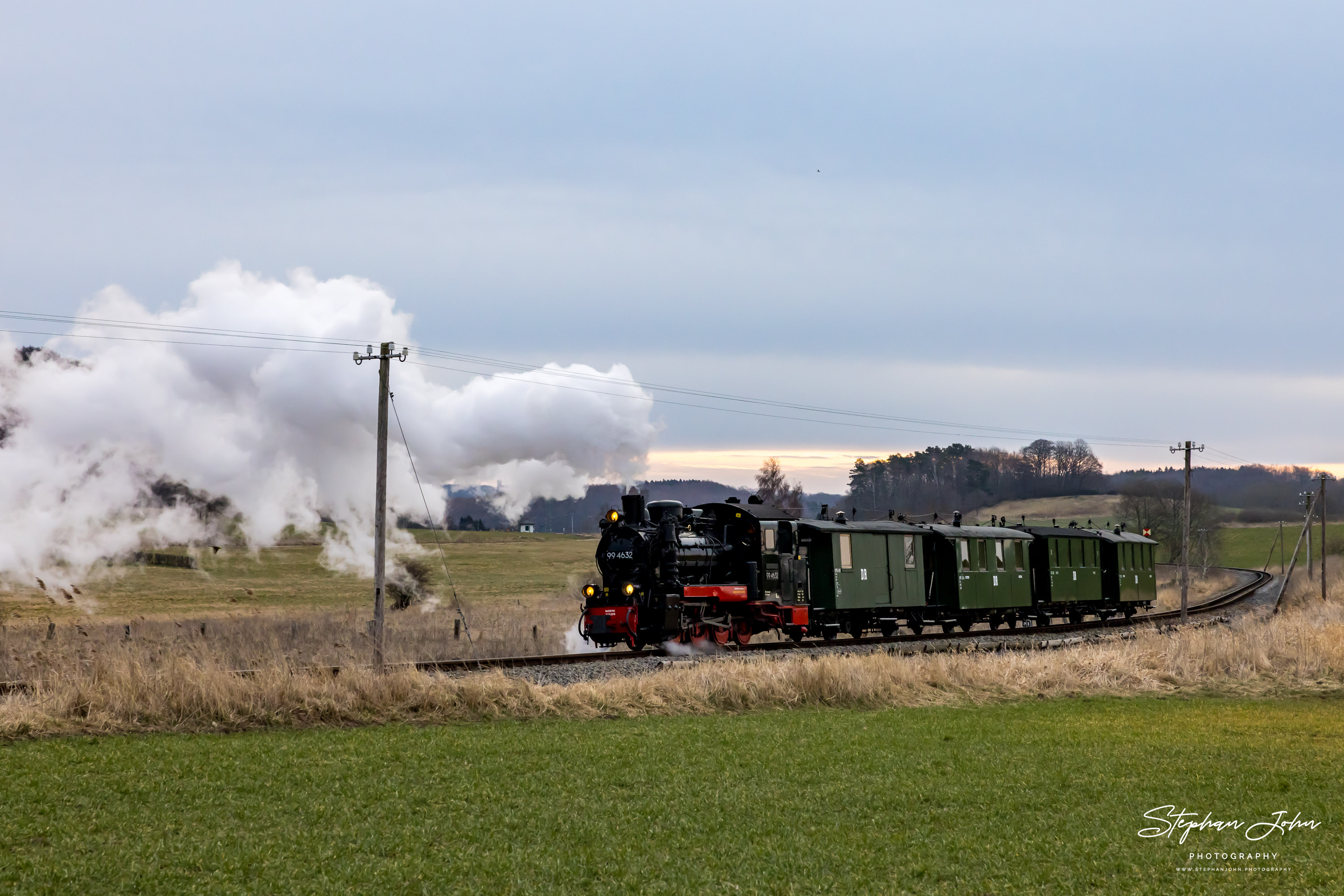 Zug P 221 mit Lok 99 4632 bei Seelvitz