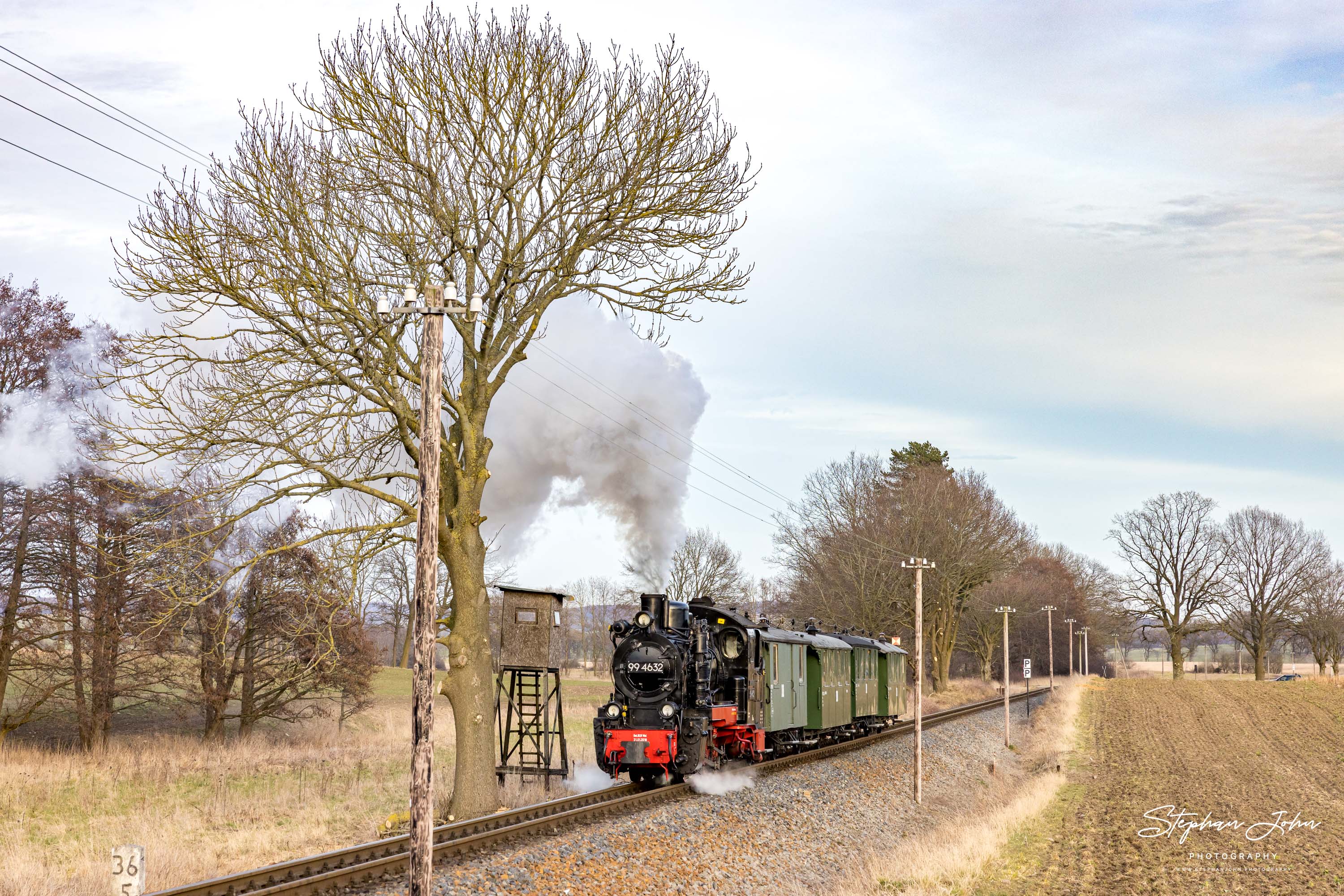 Zug P 223 mit Lok 99 4632 nach Putbus hinter Beuchow