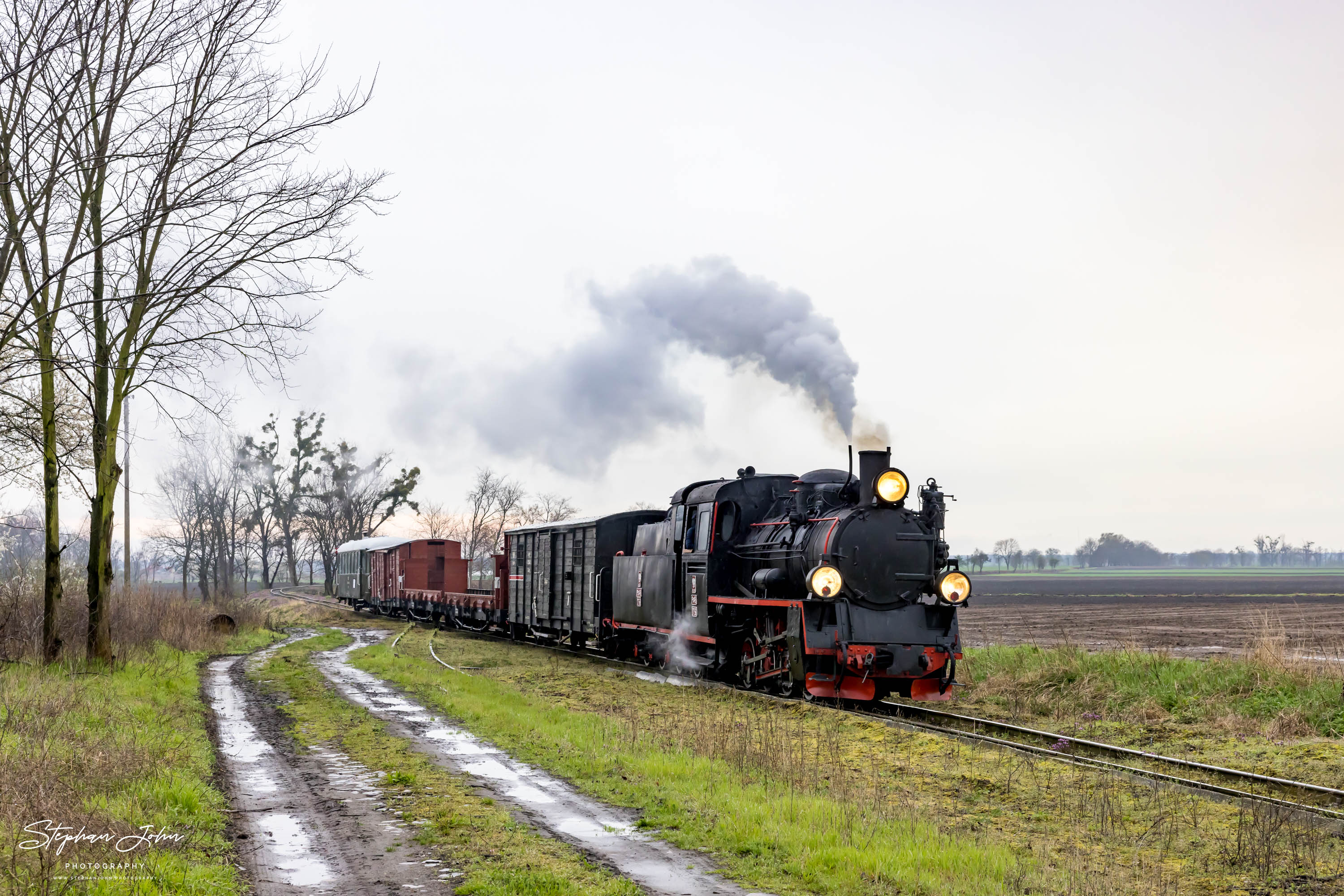 GmP mit Lok Px48 1756 von Zaniemyśl  nach Środa Miasto fährt in Płaczki ein