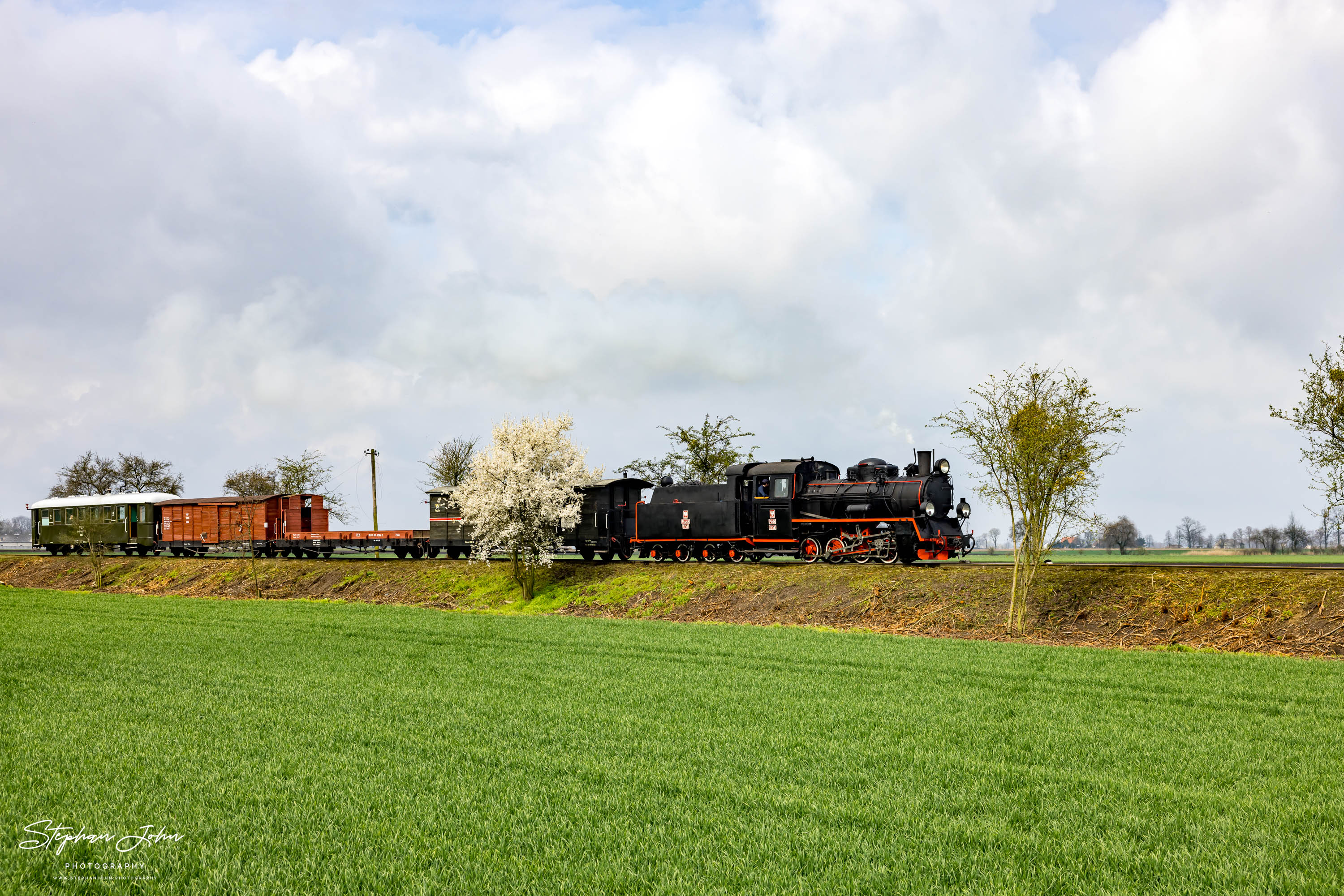 GmP mit Lok Px48 1756 nach Środa Miasto zwischen Śnieciska und Płaczki