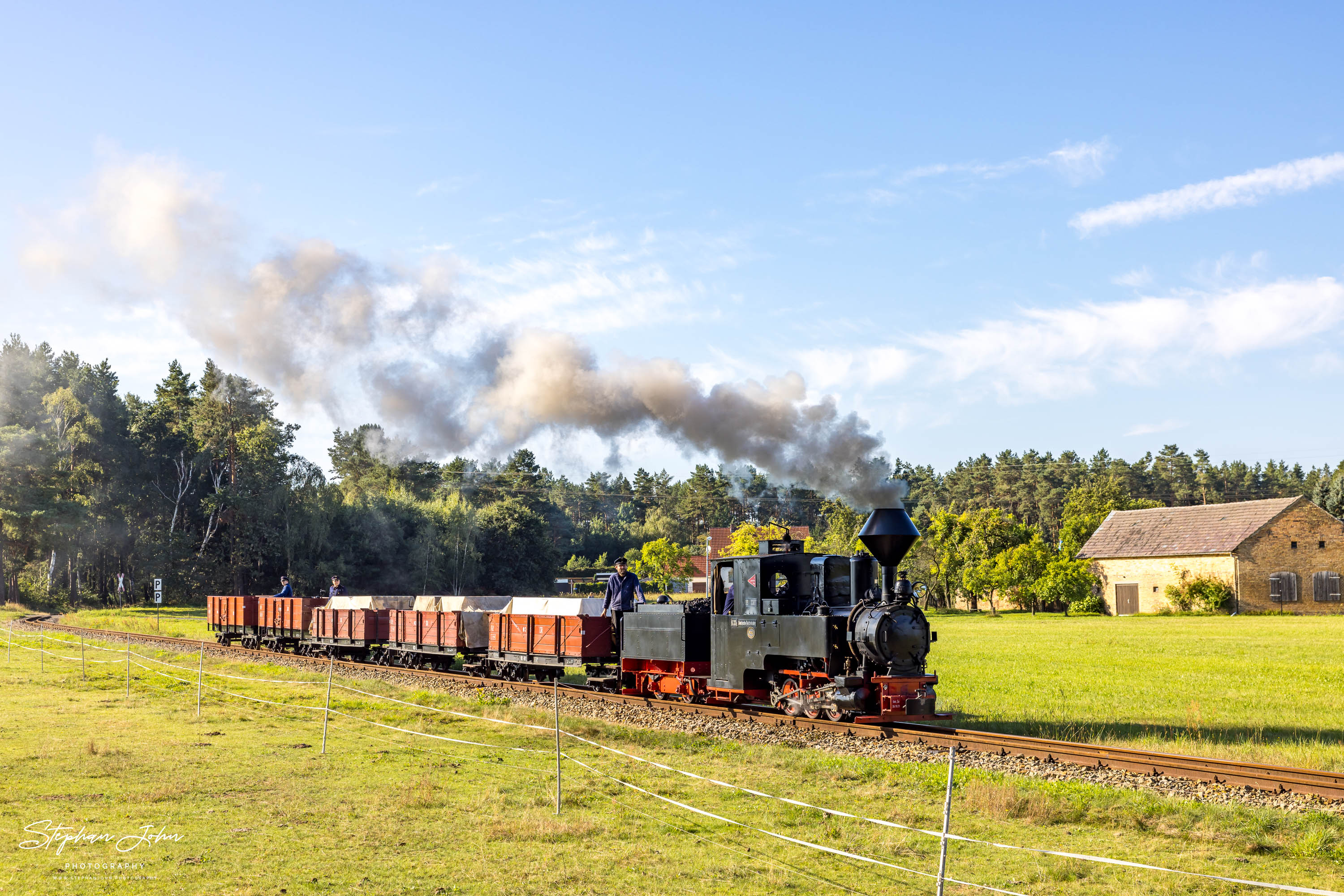 Lok 99 3301 'Graf Arnim' mit einem GmP auf dem Weg nach Bad Muskau