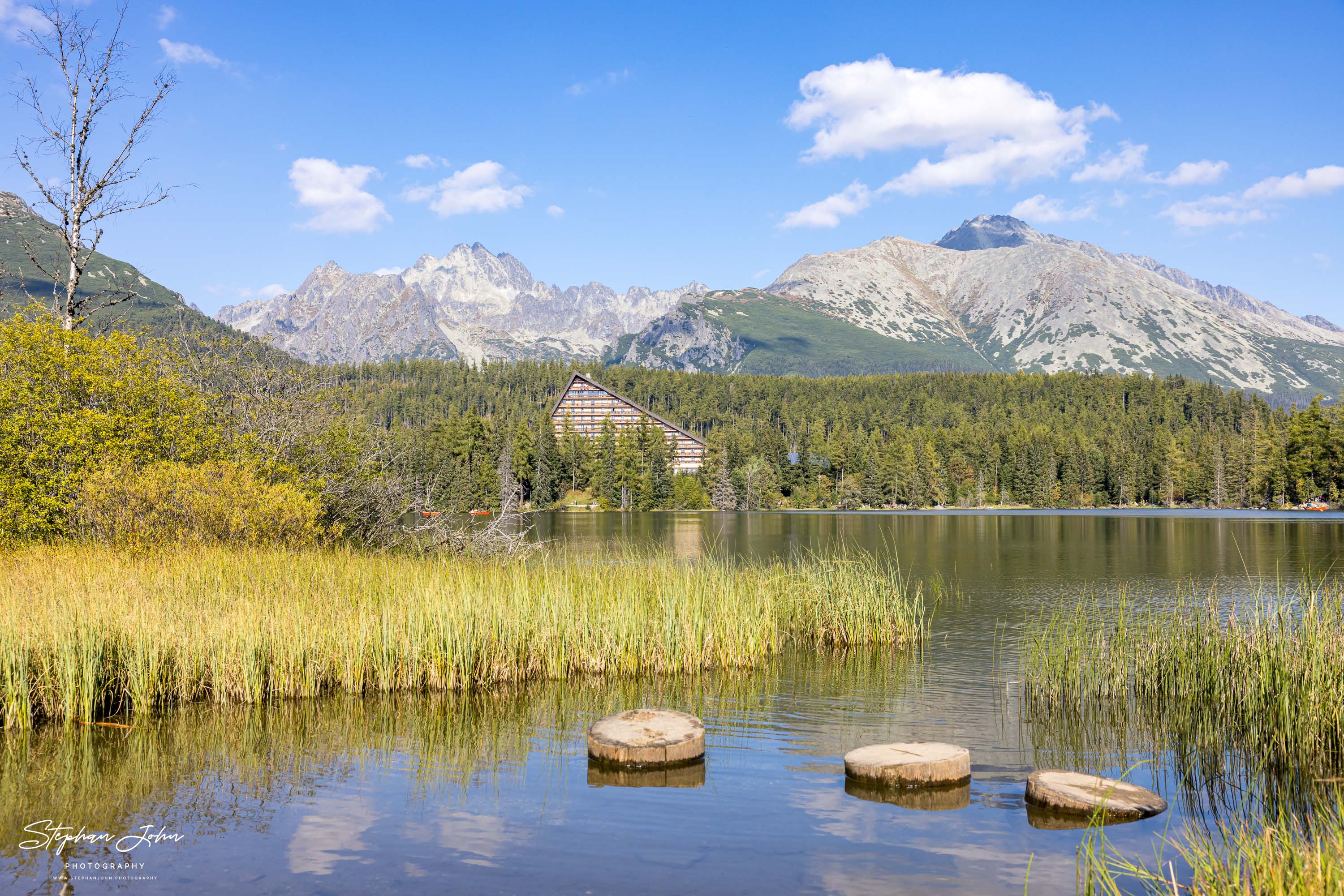 Der Štrbské Pleso (Tschirmer See) in der Hohen Tatra