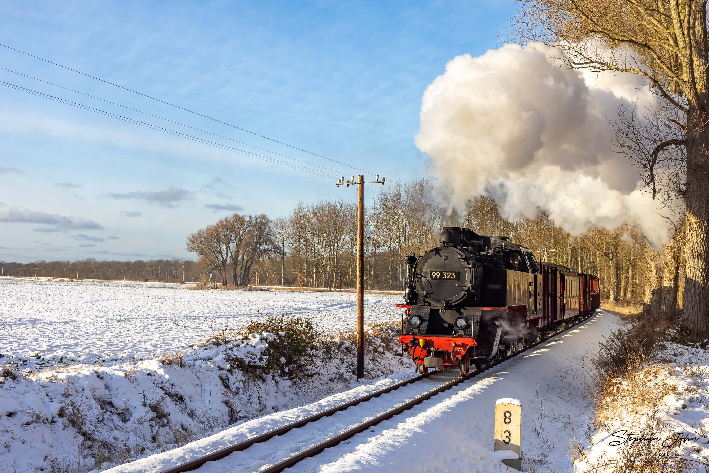 Lok 99 323 mit einem GmP auf dem Weg nach Heiligendamm